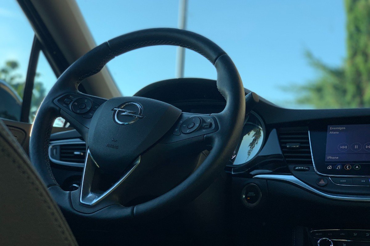 Prueba del nuevo Opel Astra 1.2 Elegance: opinión, conducción, consumos, precios,...