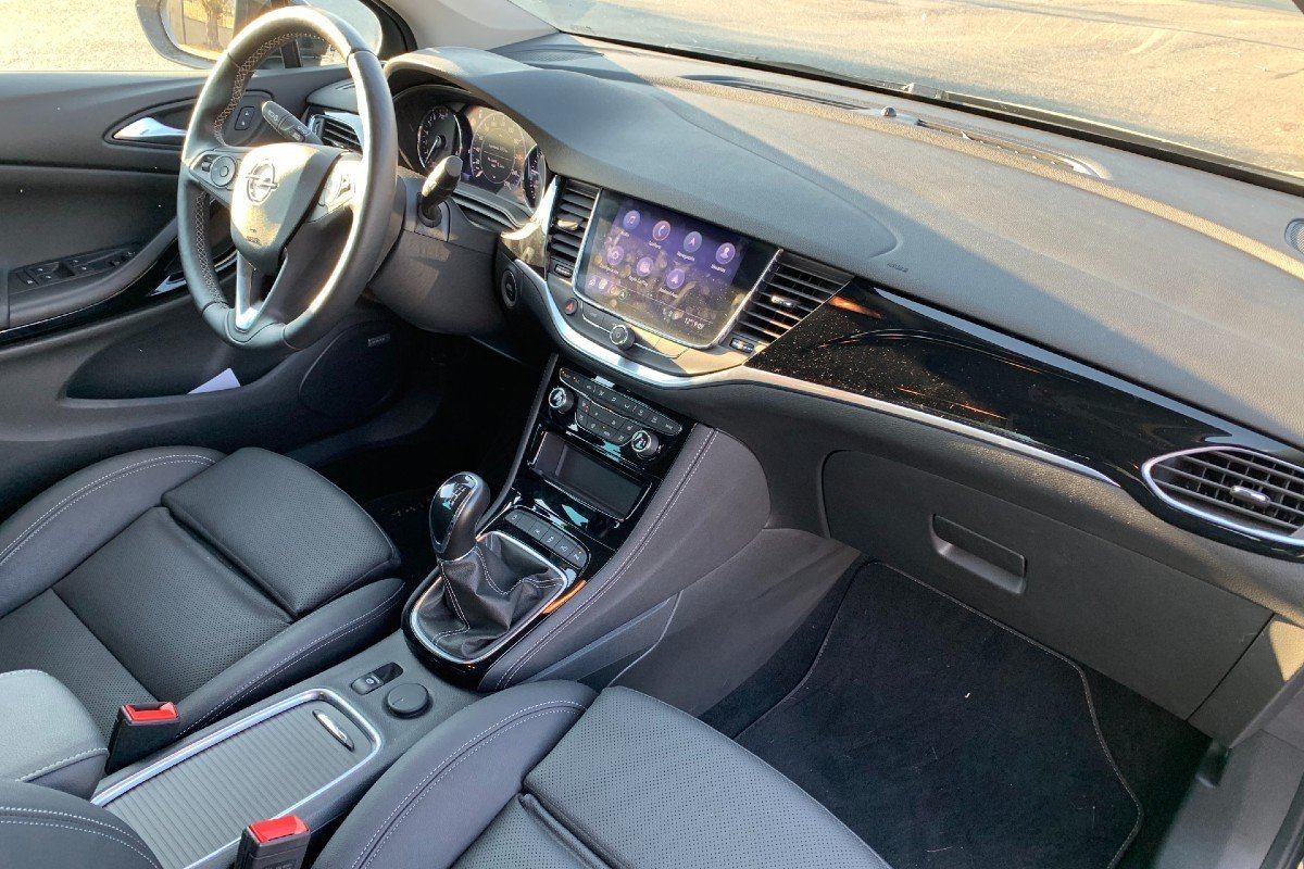 Prueba del nuevo Opel Astra 1.2 Elegance: opinión, conducción, consumos, precios,...