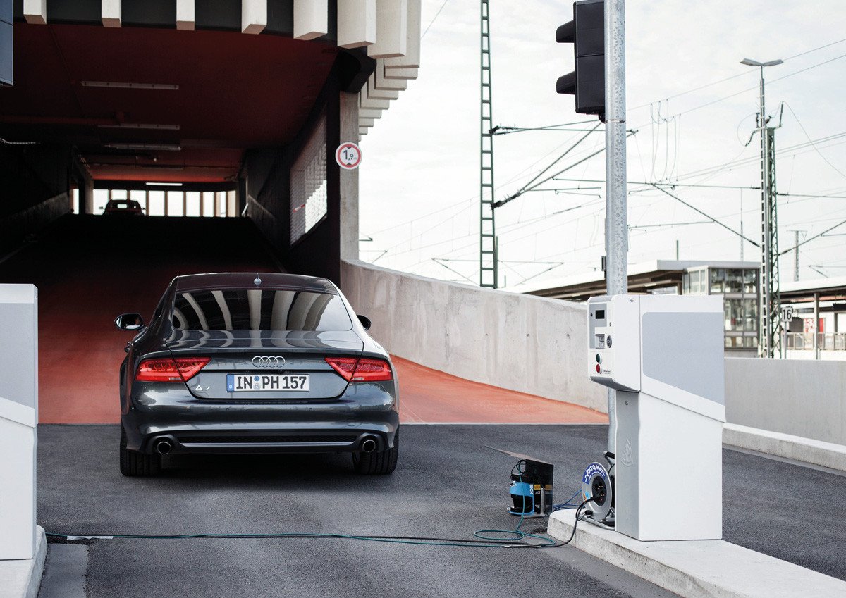 Audi desarrolla el sistema de aparcamiento automático