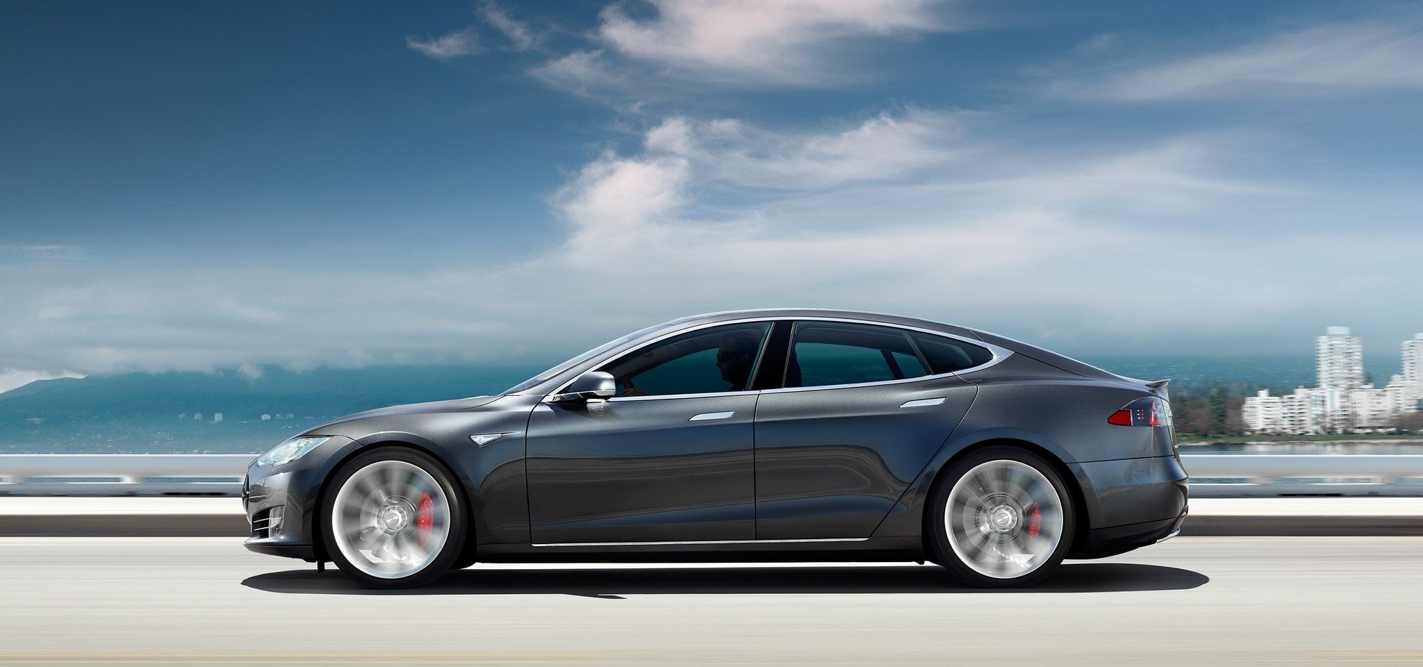 Todos los Tesla equiparán un hardware que permite la conducción autónoma
