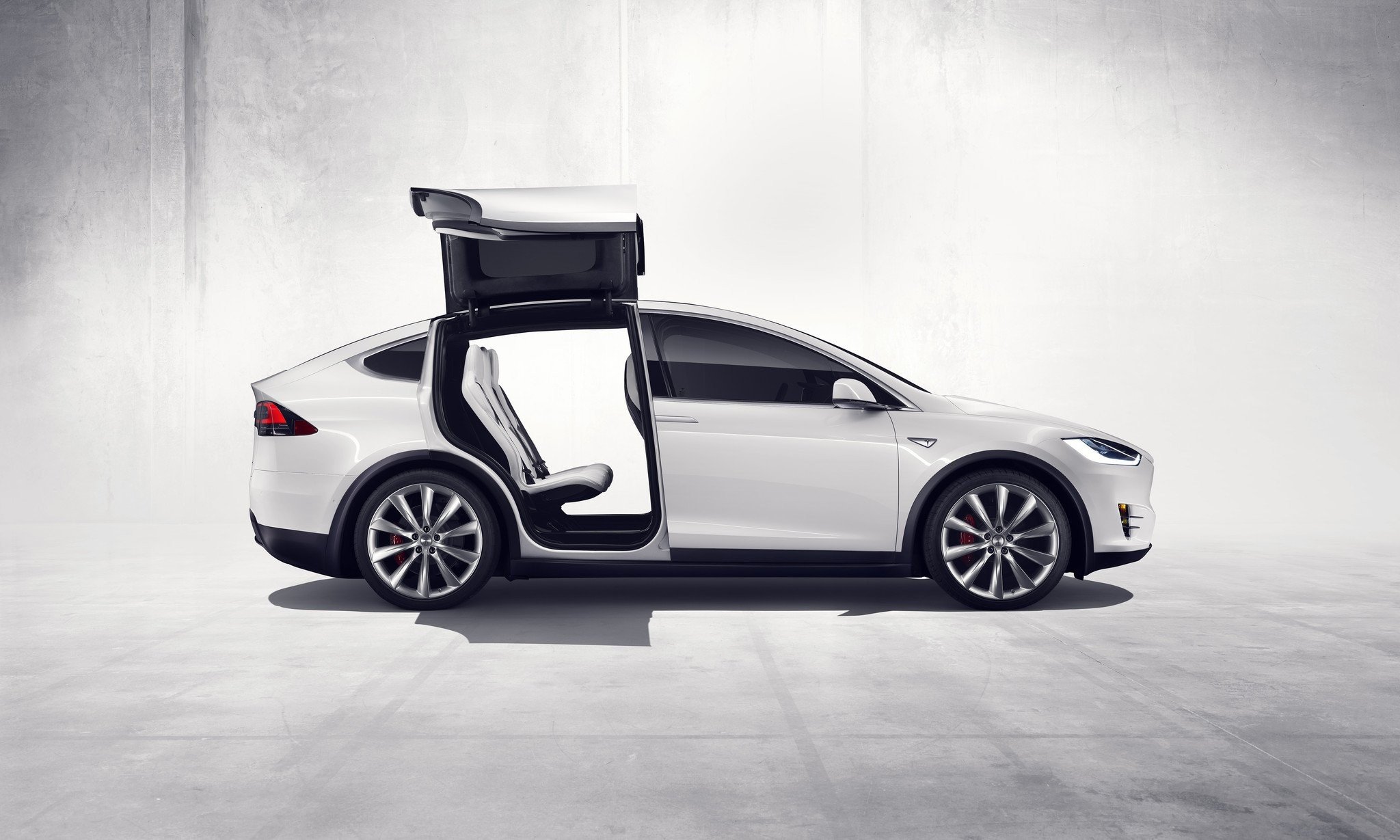 Todos los Tesla equiparán un hardware que permite la conducción autónoma