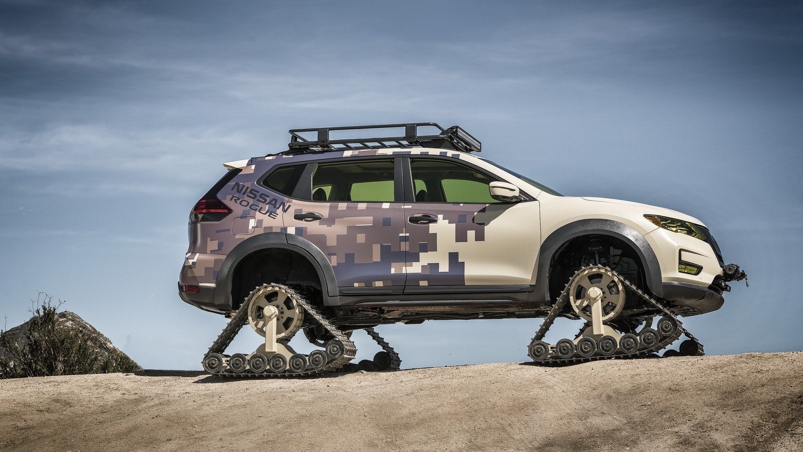 Nissan Rogue Trail Warrior Project: orugas en vez de ruedas