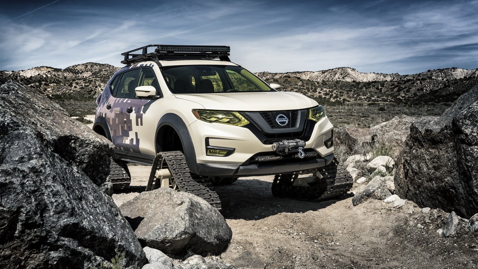 Nissan Rogue Trail Warrior Project: orugas en vez de ruedas