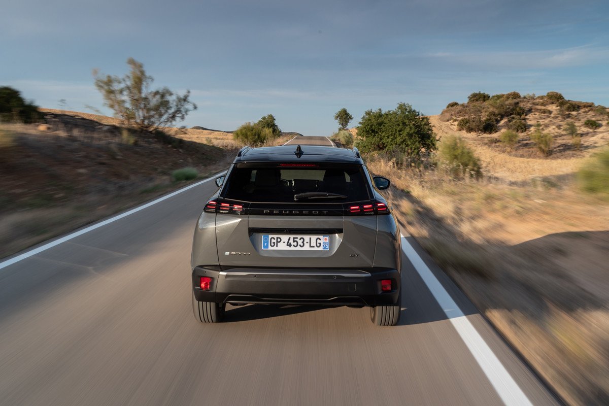 Prueba Peugeot e-2008