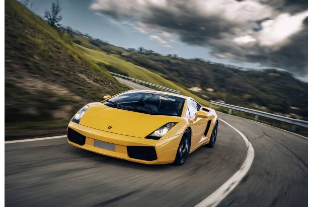 El primer Lamborghini de calle con motor V10 cumple 20 años 