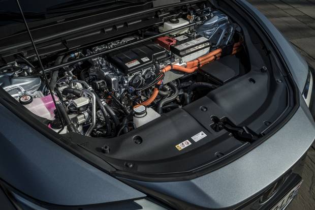 Cómo funcionan los motores híbridos en los coches