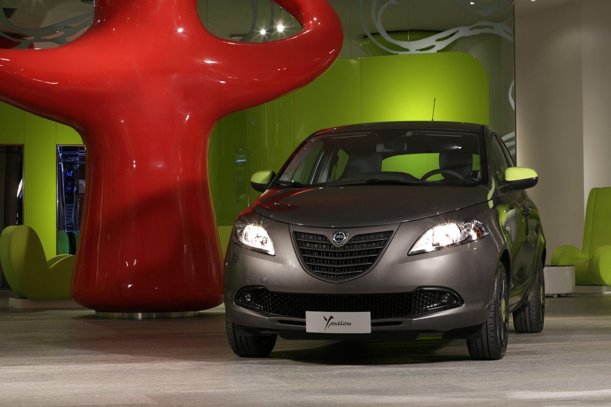 El Lancia Ypsilon estrena serie especial Elefantino ’14