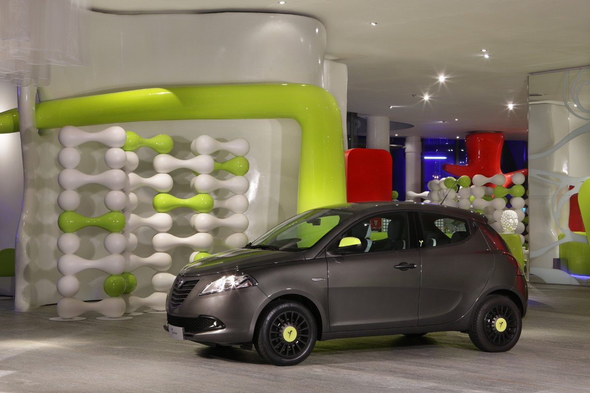 El Lancia Ypsilon estrena serie especial Elefantino ’14