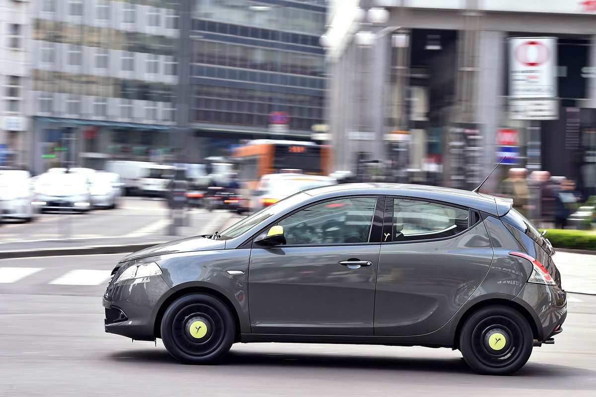 El Lancia Ypsilon estrena serie especial Elefantino ’14