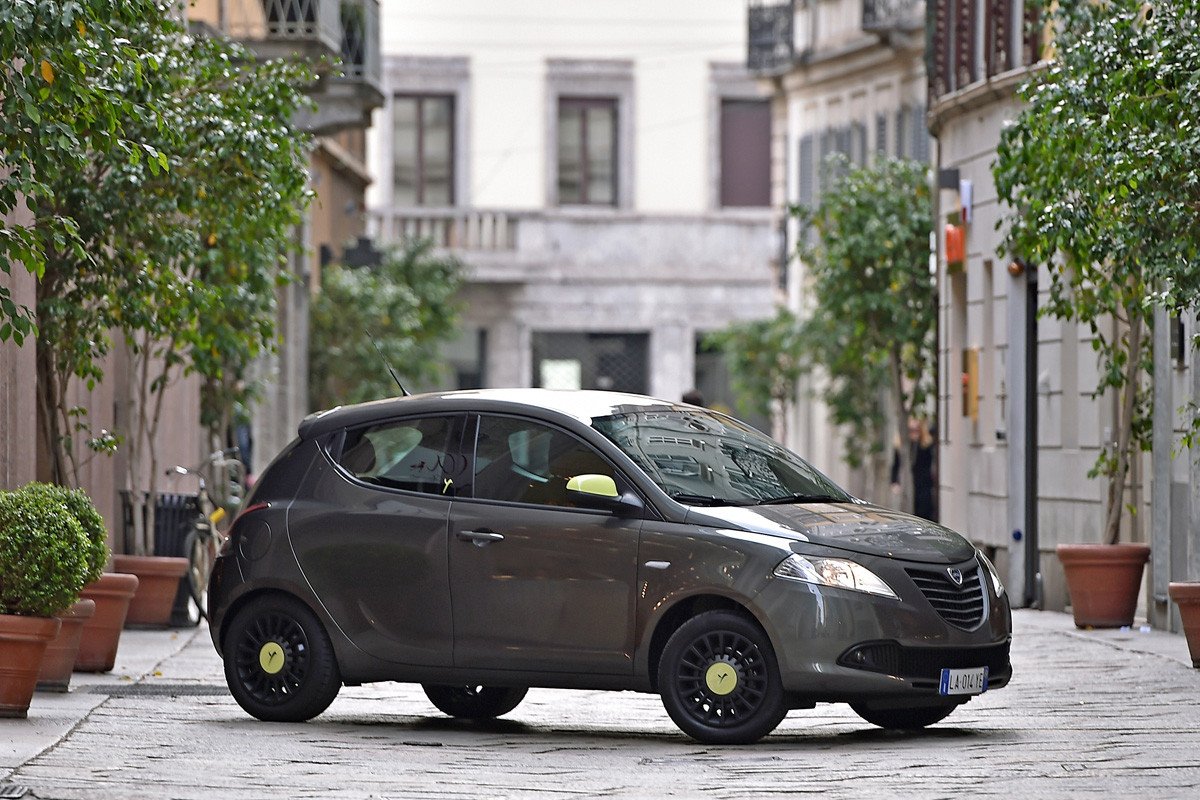 El Lancia Ypsilon estrena serie especial Elefantino ’14