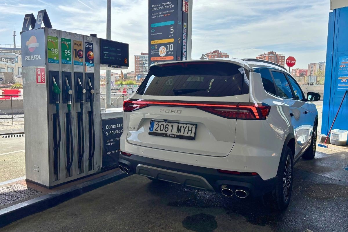 EBRO s800 Gasolinera