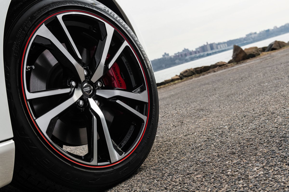 Nissan celebra el 50 Aniversario del primer Z con una edición especial del 370Z