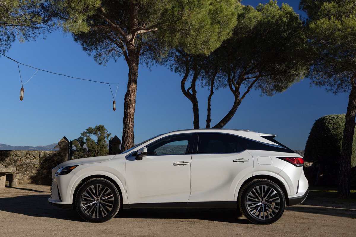 Prueba nuevo Lexus RX 2023: este SUV Premium es ahora más divertido de conducir