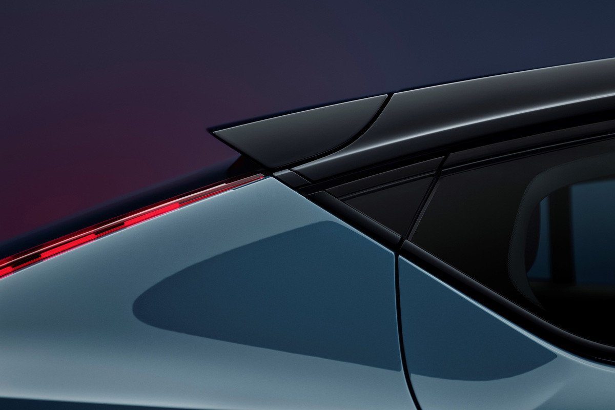 Nuevo Volvo C40: la marca sueca aumenta su gama con un SUV coupé eléctrico