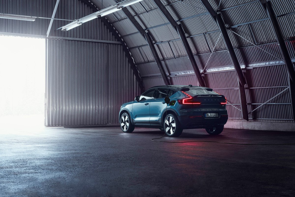 Nuevo Volvo C40: la marca sueca aumenta su gama con un SUV coupé eléctrico