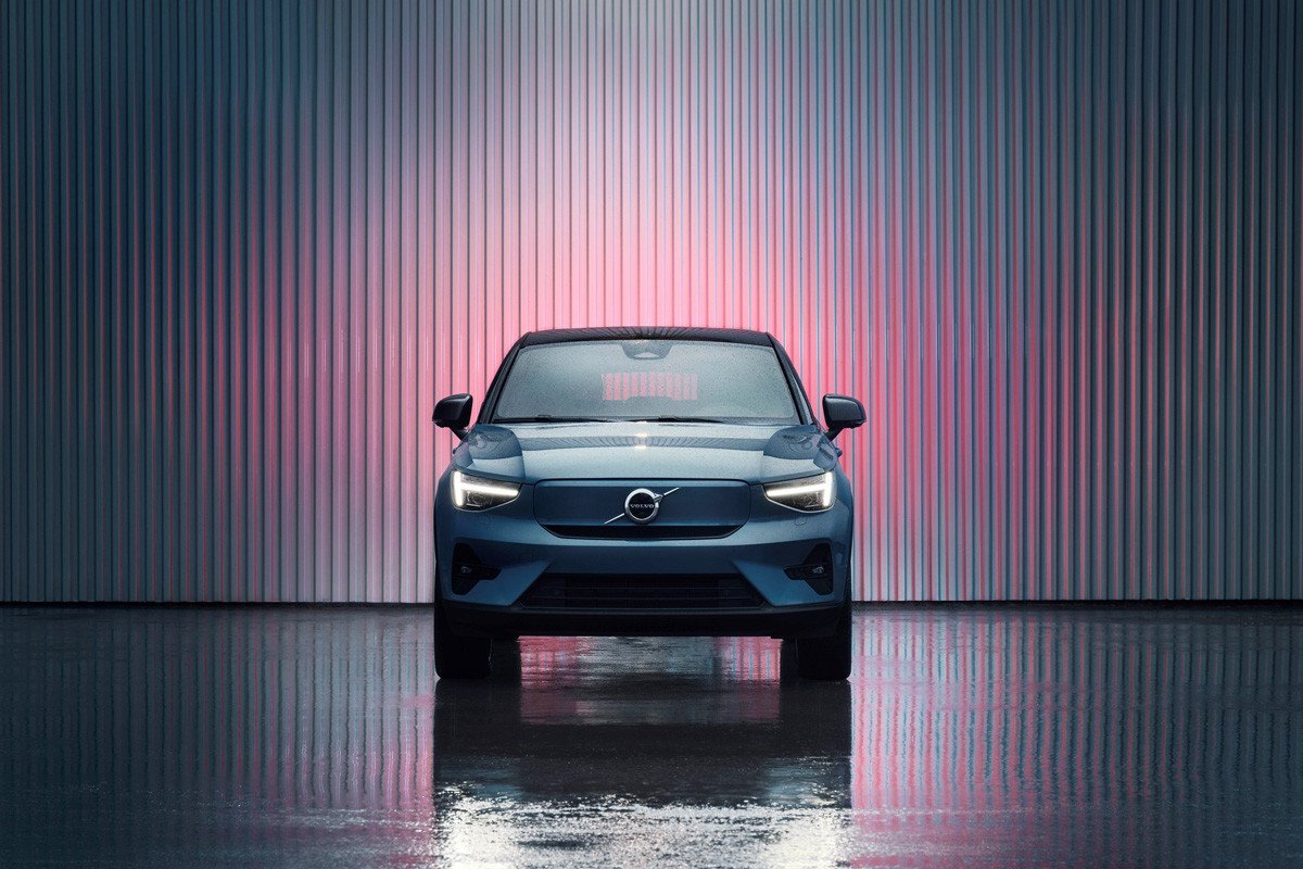 Nuevo Volvo C40: la marca sueca aumenta su gama con un SUV coupé eléctrico