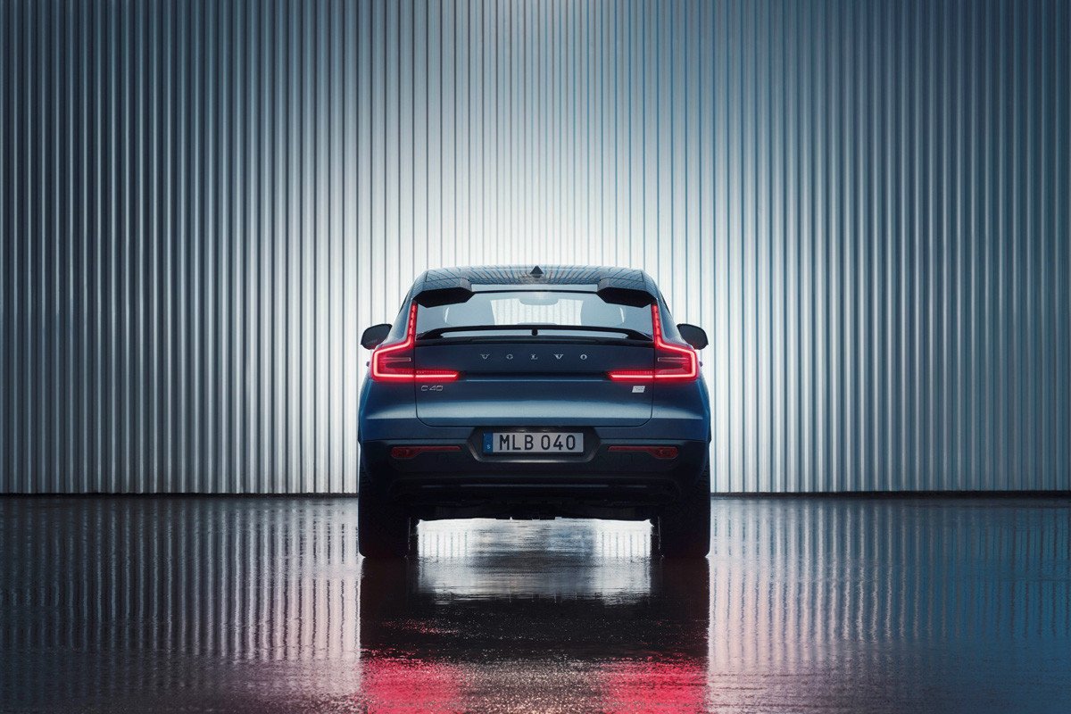 Nuevo Volvo C40: la marca sueca aumenta su gama con un SUV coupé eléctrico
