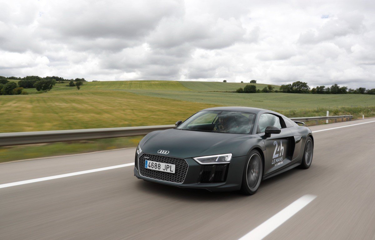 Prueba: de Madrid a Le Mans en un Audi R8 V10 plus