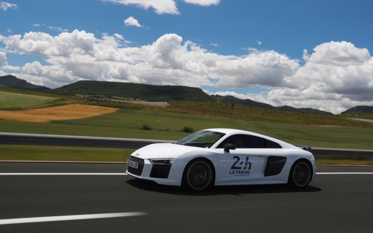 Prueba: de Madrid a Le Mans en un Audi R8 V10 plus