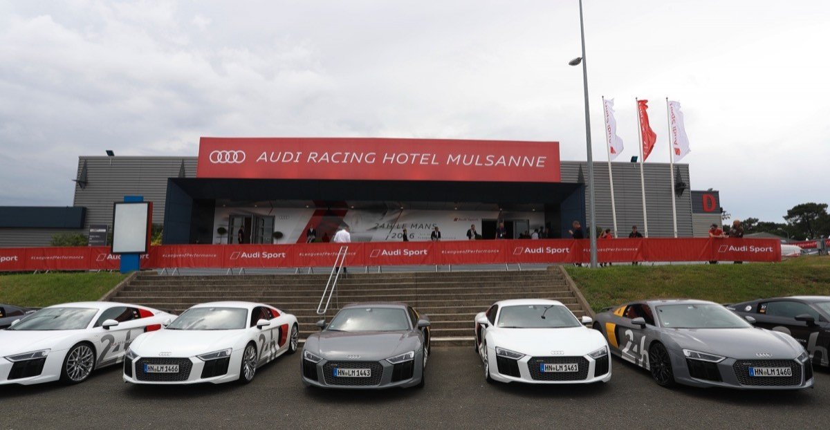Prueba: de Madrid a Le Mans en un Audi R8 V10 plus