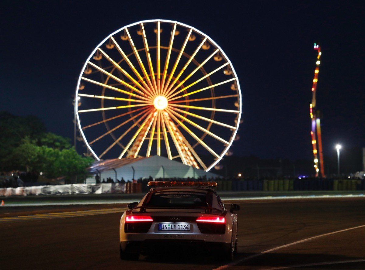 Prueba: de Madrid a Le Mans en un Audi R8 V10 plus