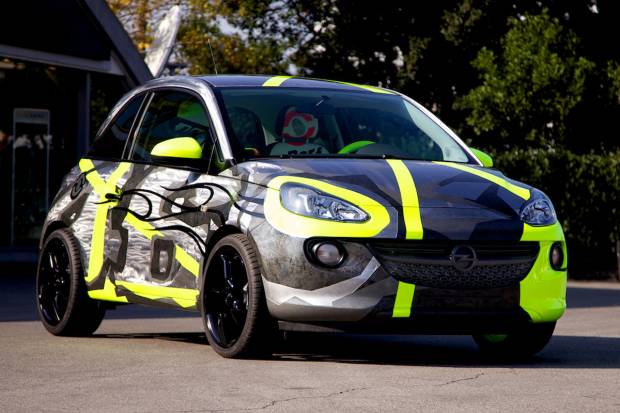 Valentino Rossi diseña un Opel Adam con fines benéficos