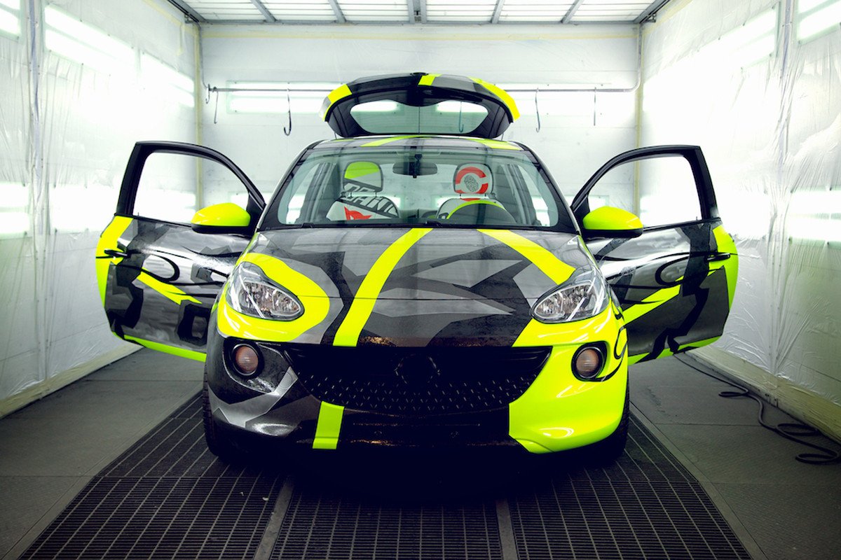 Valentino Rossi diseña un Opel Adam con fines benéficos