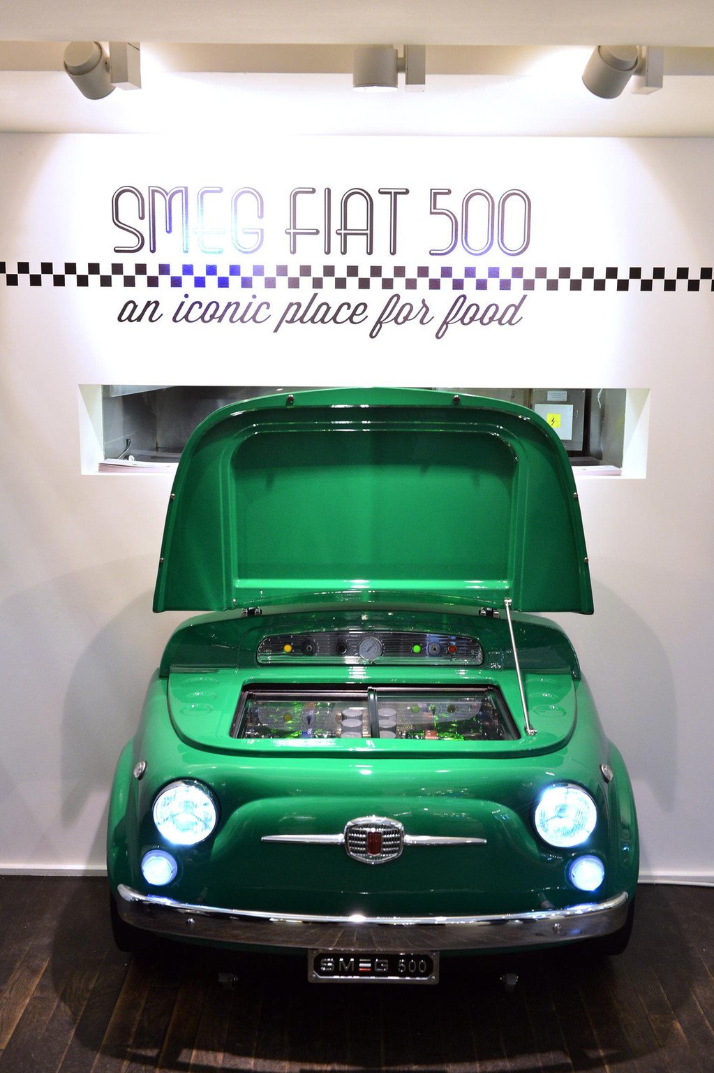 SMEG 500, un frigorífico muy automovilístico