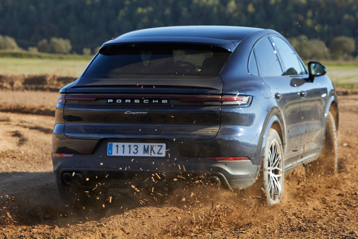 Prueba del nuevo Porsche Cayenne: el SUV que apuesta por los motores híbridos enchufables