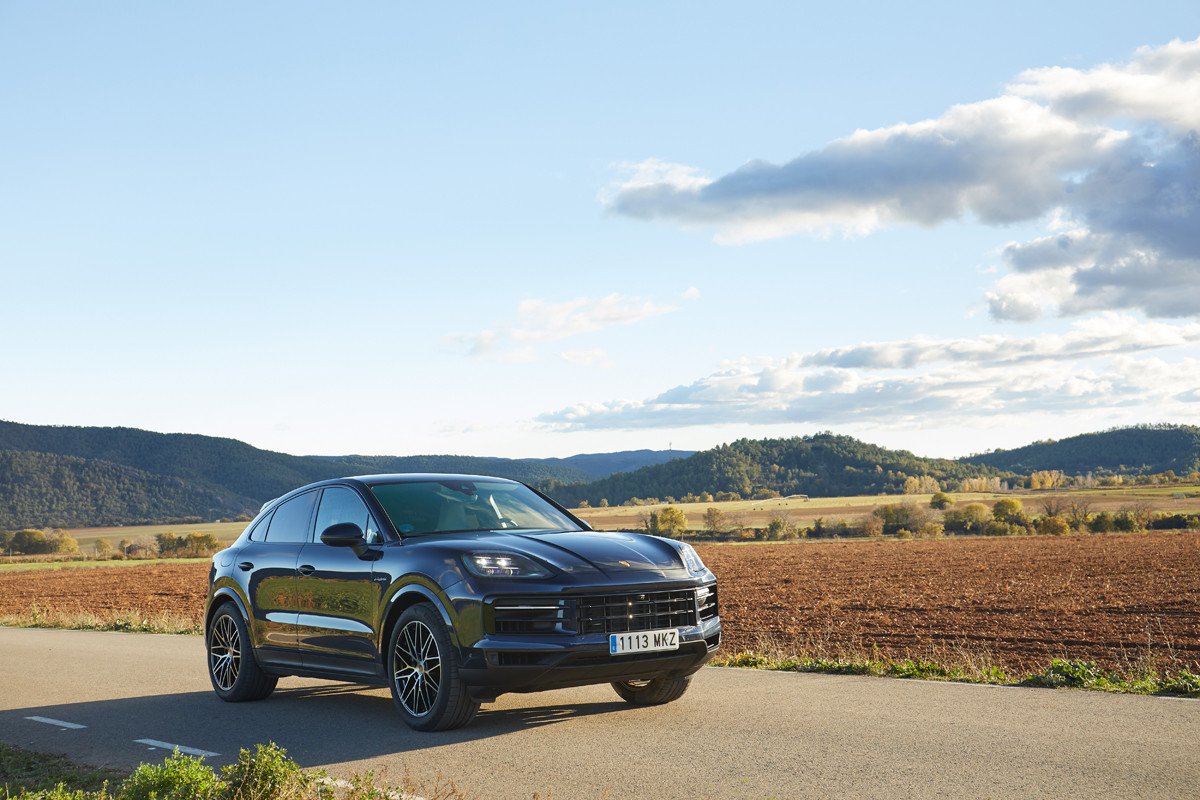 Prueba del nuevo Porsche Cayenne: el SUV que apuesta por los motores híbridos enchufables