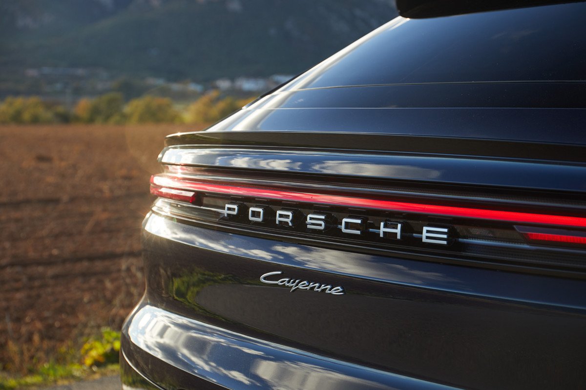 Prueba del nuevo Porsche Cayenne: el SUV que apuesta por los motores híbridos enchufables