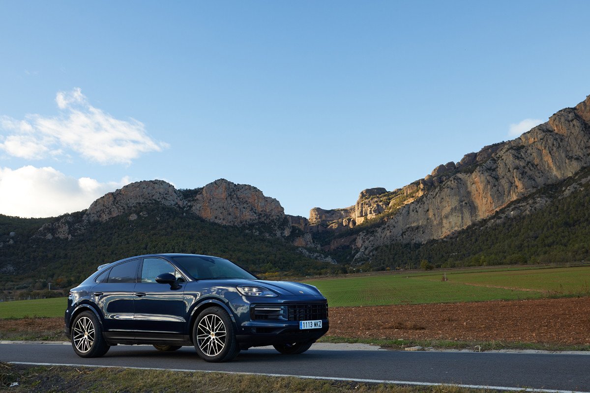 Prueba del nuevo Porsche Cayenne: el SUV que apuesta por los motores híbridos enchufables