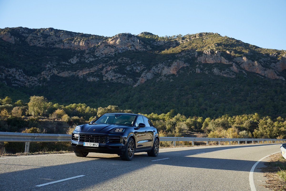 Prueba del nuevo Porsche Cayenne: el SUV que apuesta por los motores híbridos enchufables