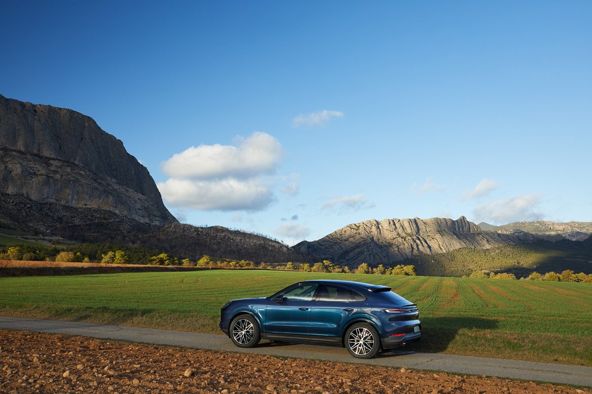 Prueba del nuevo Porsche Cayenne: el SUV que apuesta por los motores híbridos enchufables