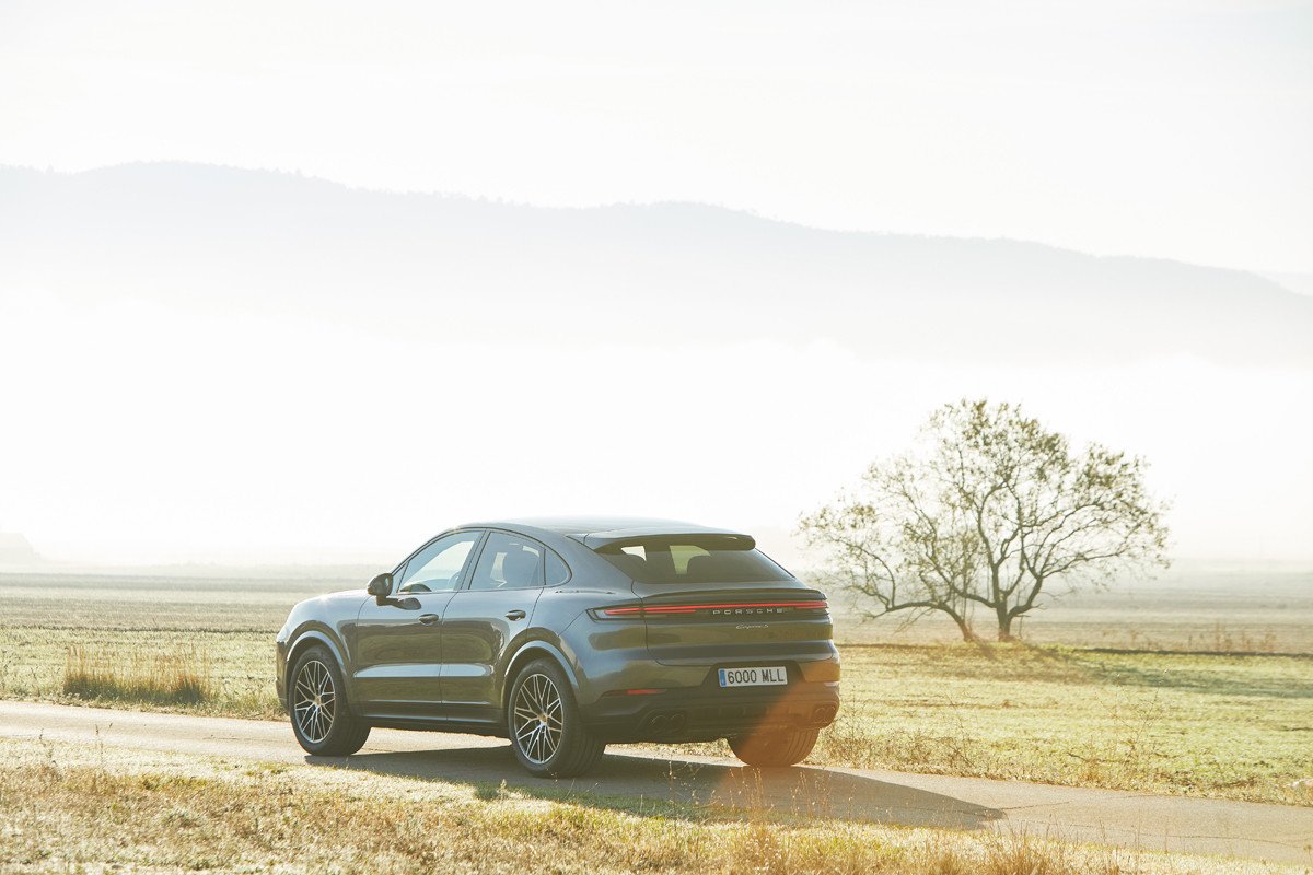 Prueba del nuevo Porsche Cayenne: el SUV que apuesta por los motores híbridos enchufables