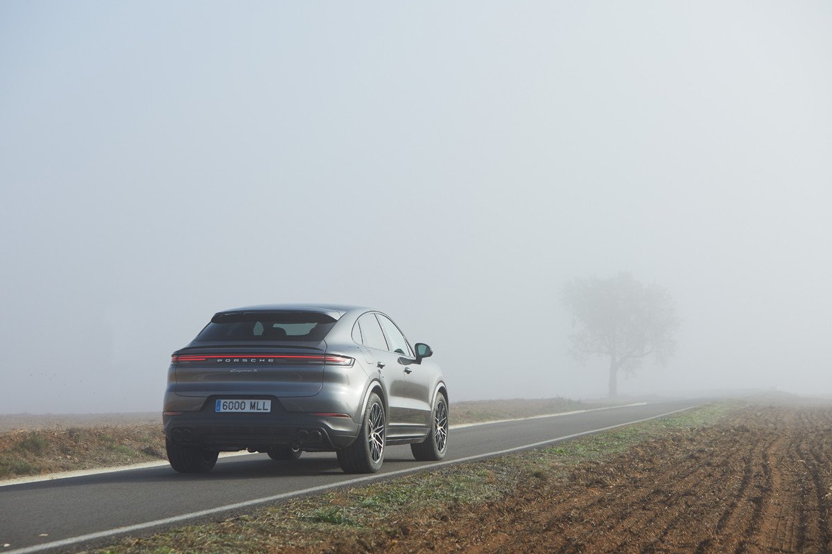 Prueba del nuevo Porsche Cayenne: el SUV que apuesta por los motores híbridos enchufables