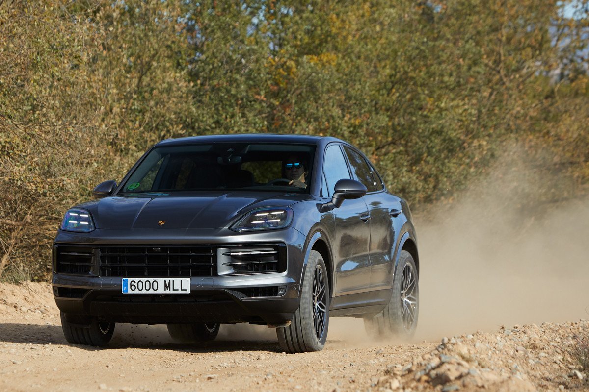 Prueba del nuevo Porsche Cayenne: el SUV que apuesta por los motores híbridos enchufables