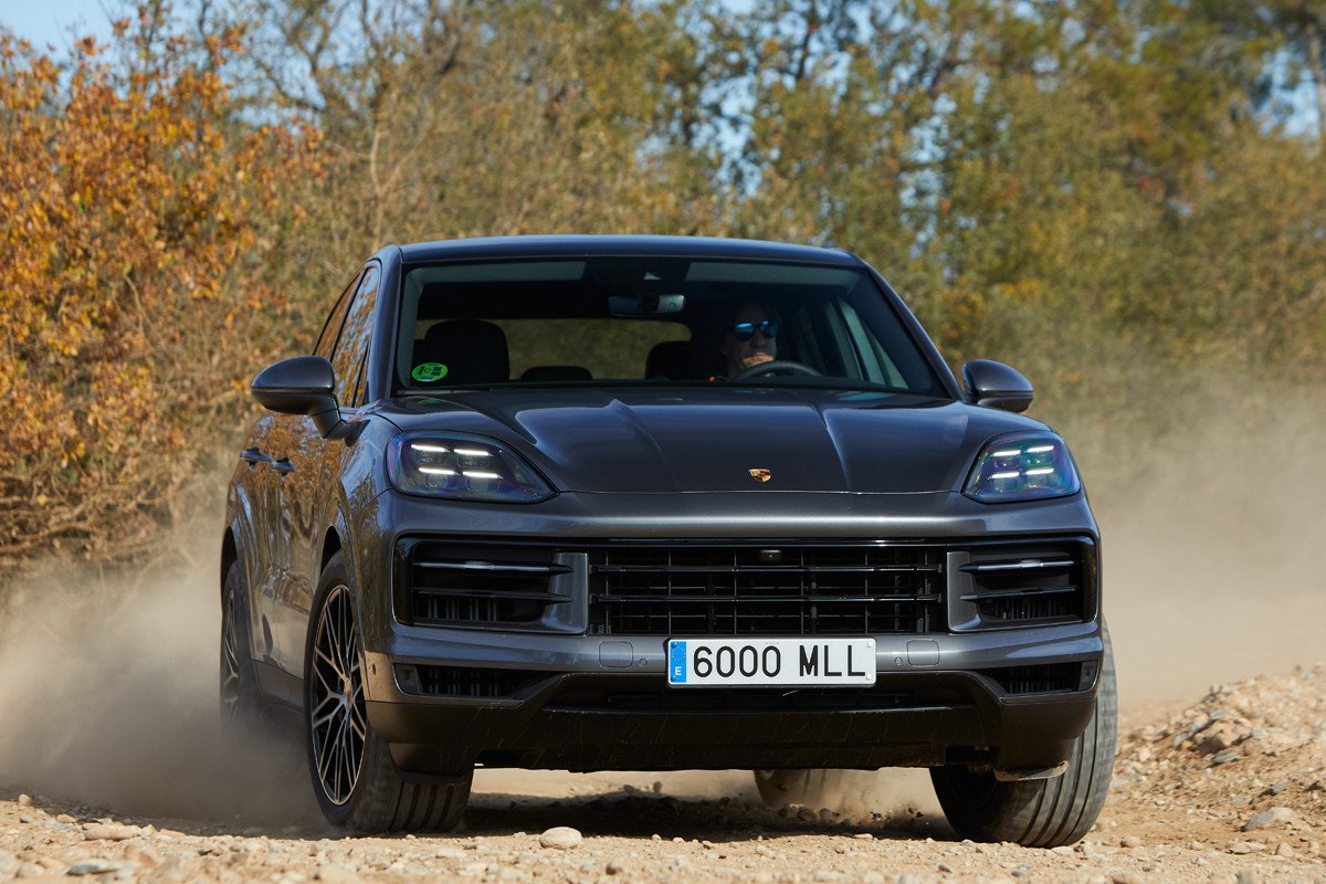 Prueba del nuevo Porsche Cayenne: el SUV que apuesta por los motores híbridos enchufables