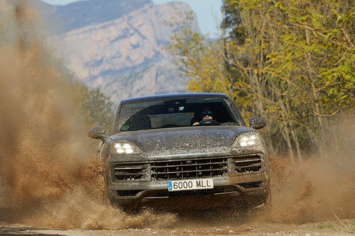 Prueba del nuevo Porsche Cayenne: el SUV que apuesta por los motores híbridos enchufables