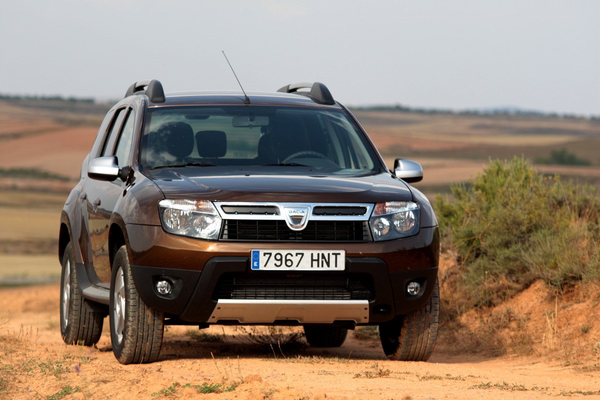 El Dacia Duster coche oficial del Eco Desafío Burn 2013