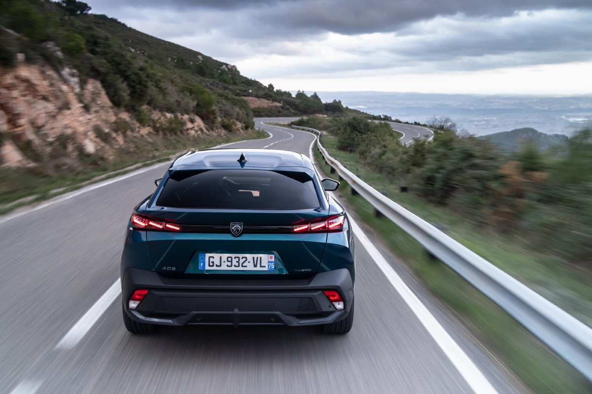 Prueba Peugeot 408