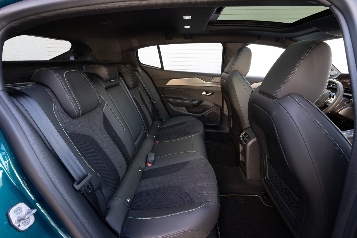 Prueba Peugeot 408