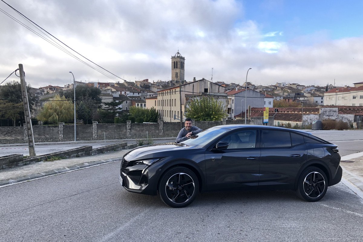 Prueba Peugeot 408