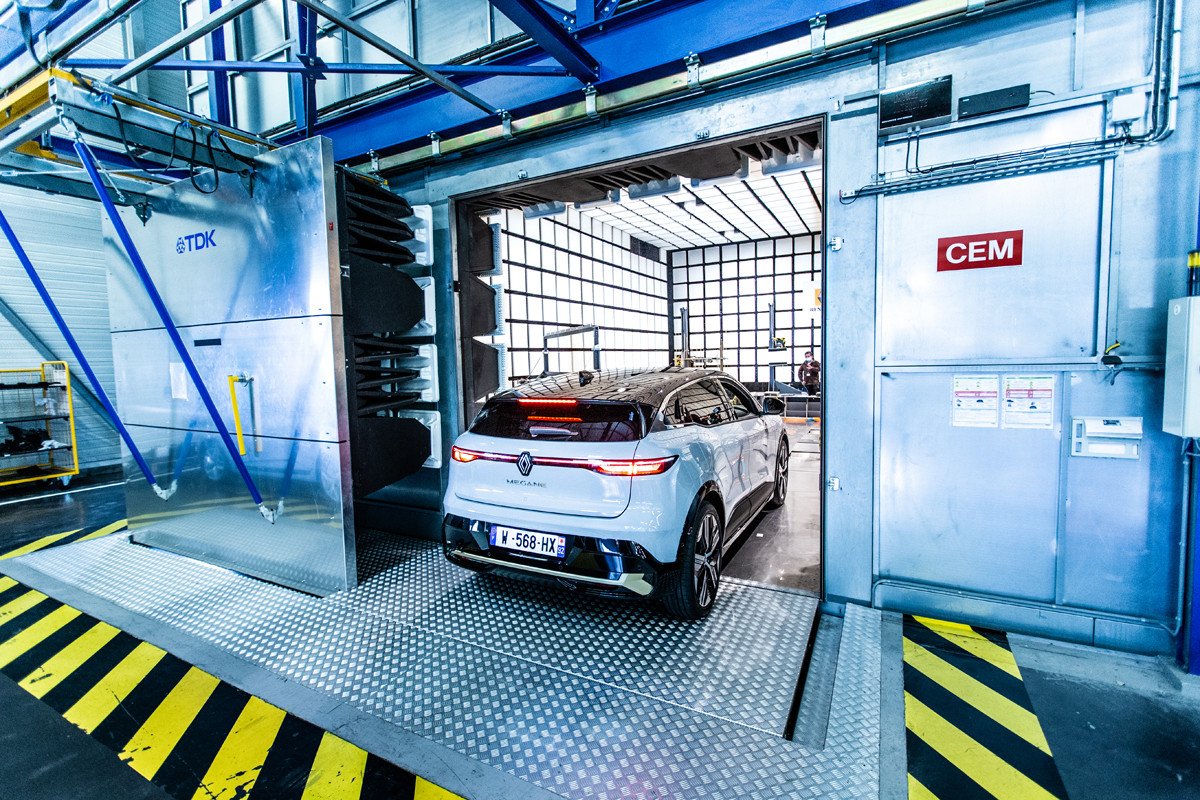 ¿Cómo es Aubevoye? Entramos en el centro secreto de pruebas de Renault