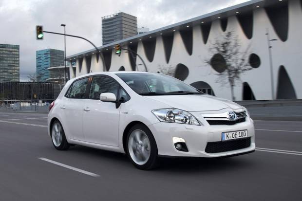 Toyota prueba un sistema que avisa de los semáforos en rojo