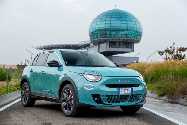 Además de eléctrico, el Fiat 600 también tendrá un motor híbrido ligero en 2024