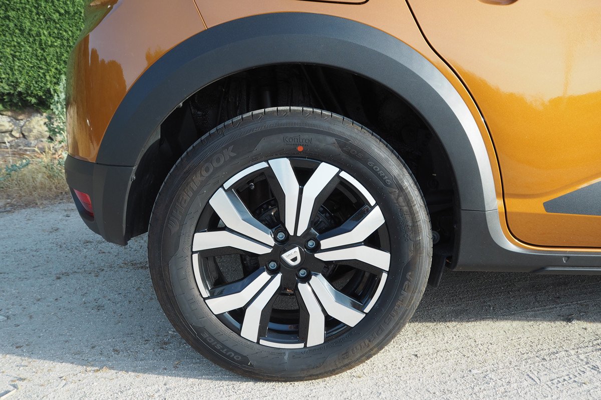 Prueba y opinión del Dacia Sandero Stepway ECO-G: precio y capacidad del depósito GLP