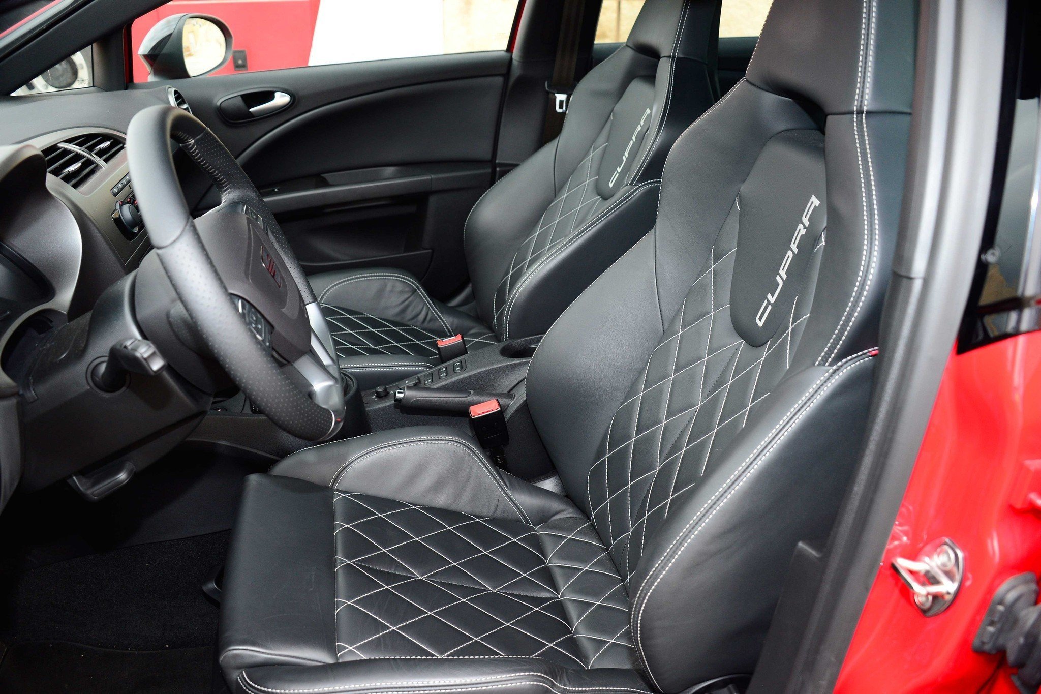 León CUPRA: la fiera de SEAT