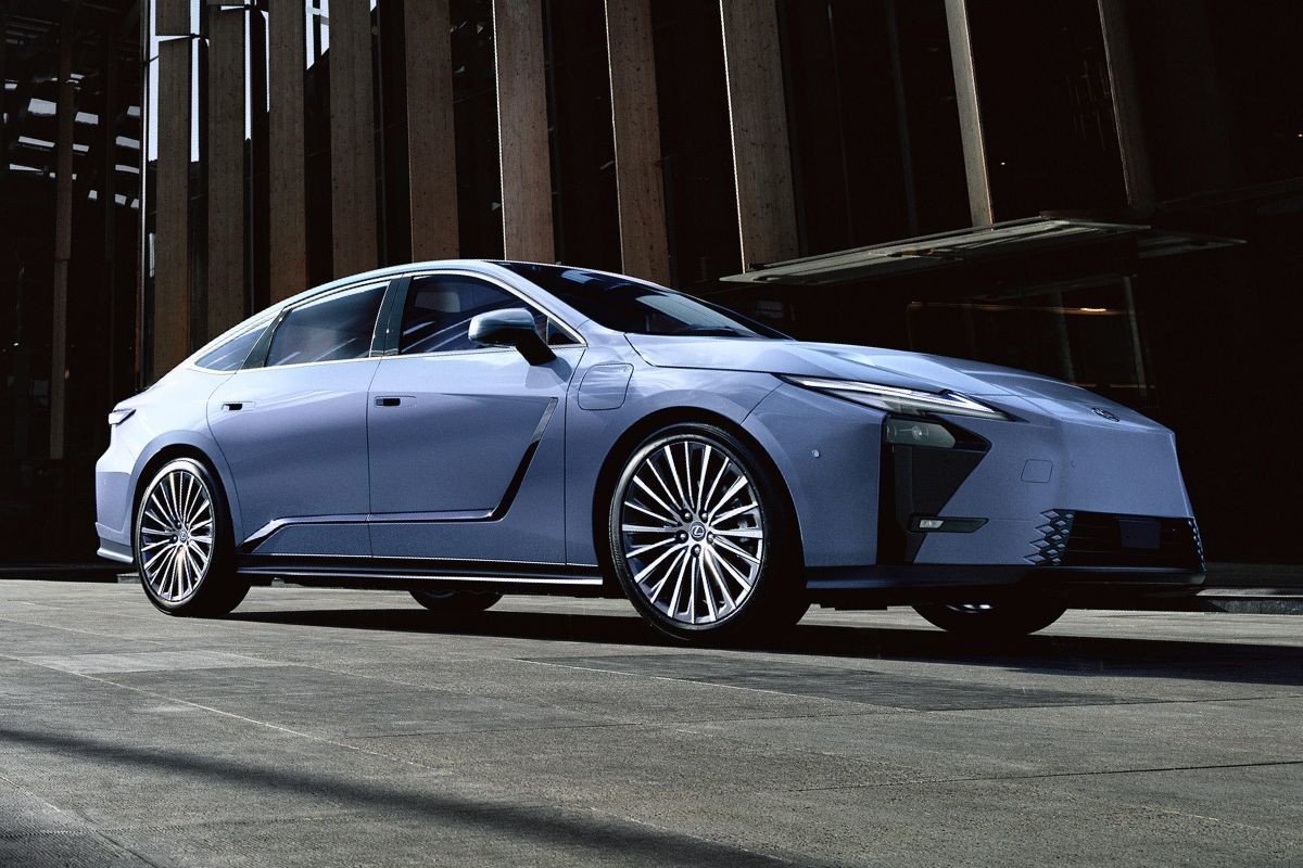 Lexus ES 2025