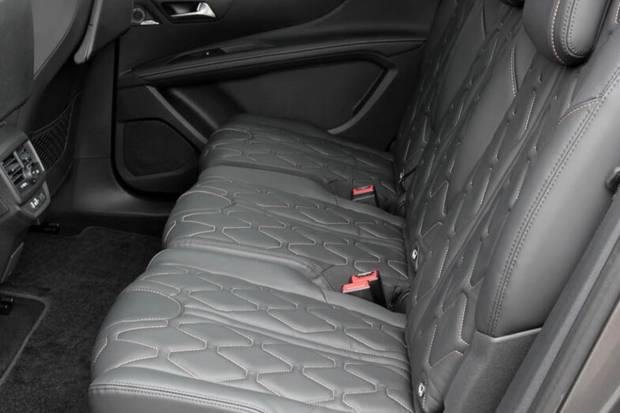 ¿Qué coches tienen 3 o más plazas ISOFIX?